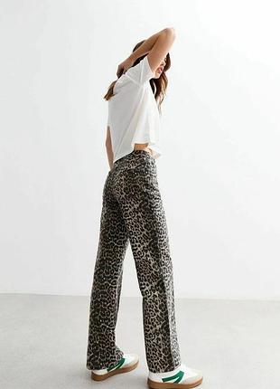 Джинси в лео принт new look 3