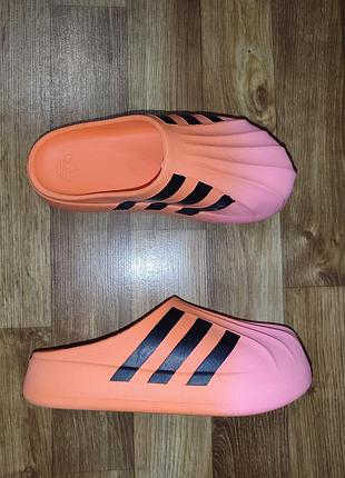 Шльопанці adidas р.38