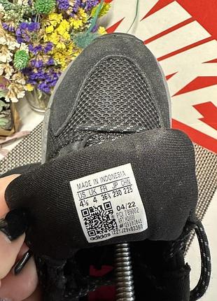 Оригінальні кросівки adidas 2