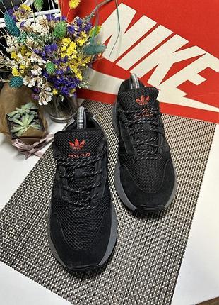 Оригінальні кросівки adidas 5