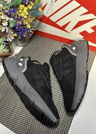 Оригінальні кросівки adidas 8