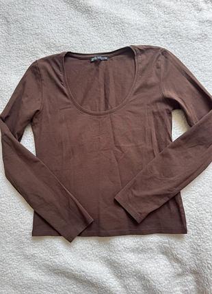 Коричневий шоколадний лонгслів zara