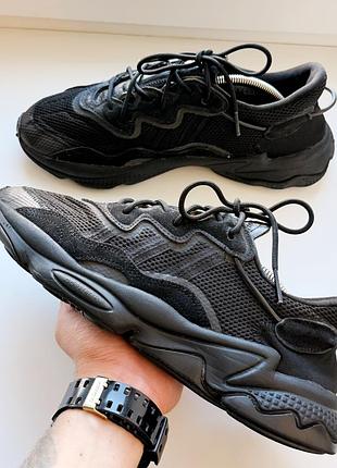 Мужские кроссовки adidas ozweego core black