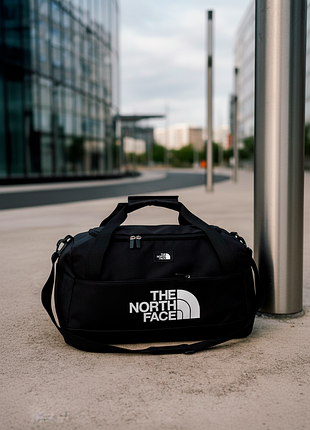 Сумка с большим лого tnf черная