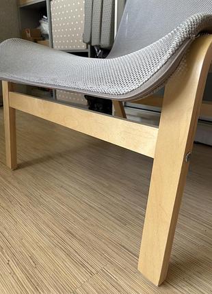 Крісло сіре на деревʼяному каркасі ikea 6
