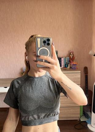Спортивний топ
