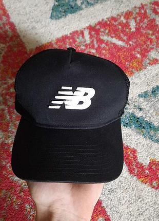 Кепка чоловіча new balance