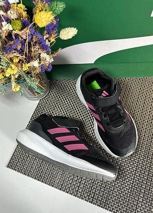 Оригінальні кросівки adidas