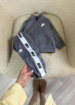 Костюм nike 3-6м 3