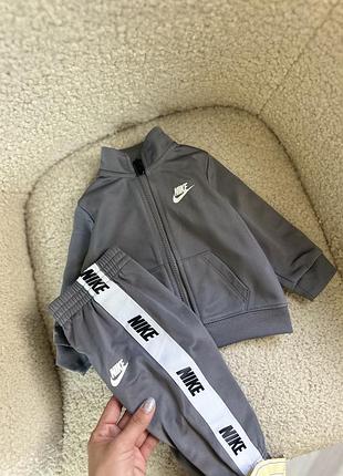 Костюм nike 3-6м 2