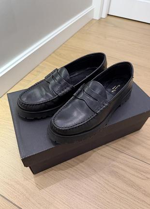 Шкіряні жіночі лофери massimo dutti
