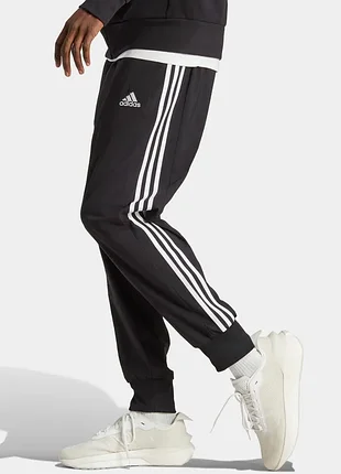 Чоловічі спортивні штани adidas