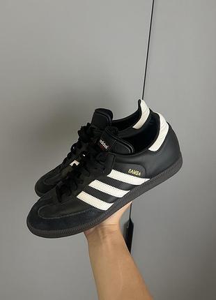 Чорні кросівки adidas spezial
