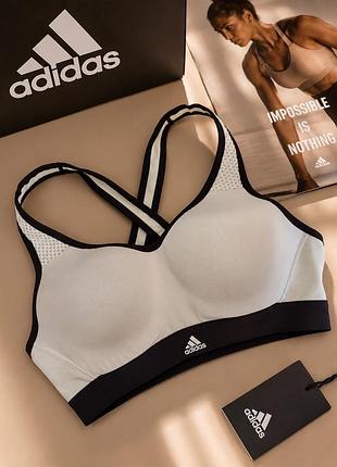 Фирменный спортивный топ adidas