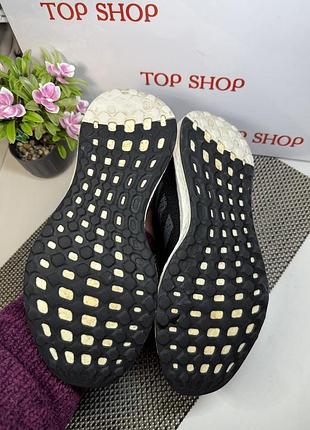 Оригінальні кросівки adidas boost 4