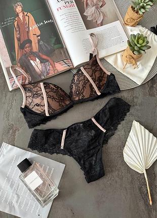 Красивий комплект білизни з push-up від intimissimi