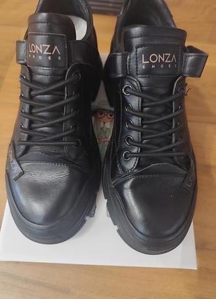 Кроссовки кожаные р. 40 lonza