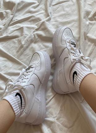 Кожаные кроссовки naik air force 1 белые