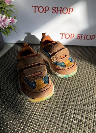 Оригинальные кроссовки детские кожаные clarks 9