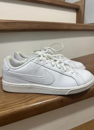 Оригінальні кеди nike 38,5 розмір