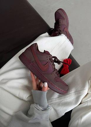 Кроссовки женские nike sb dunk | burgundy crush premium