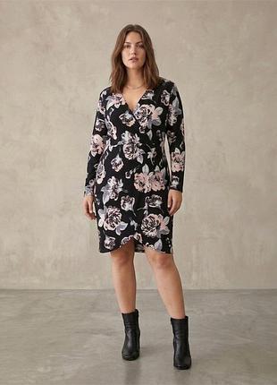 Новое женское платье boohoo размер xl