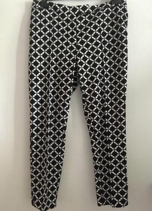 Черно-белые брюки