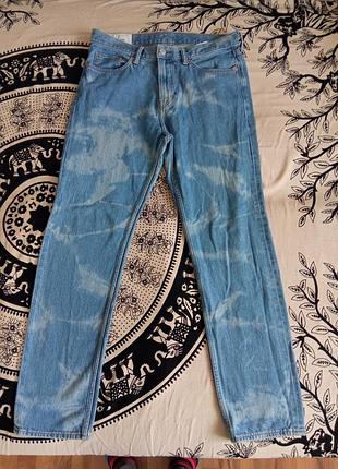 Светло-голубые джинсы прямого кроя принт эффект «варения» или tie-dye)