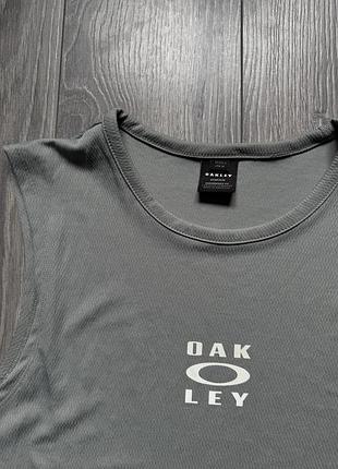 Легка спортивна oakley майка с 2
