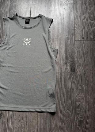Легка спортивна oakley майка с 4