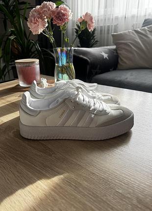 Продам кеди adidas