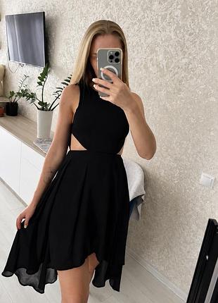 Жіноча вечірня чорна асиметрична елегантна сукня h&m divided, xs-s, зі шлейфом, з вирізами на талії, нарядне плаття, жіночне, приталене, high-low