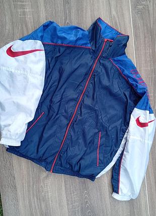 Куртка вітровка бренду nike