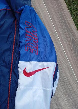 Куртка ветровка бренда nike 2