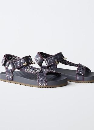 Нові босоніжки zara. розмір 35