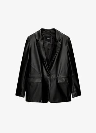 Піджак жіночий штучна шкіра  від pull&bear