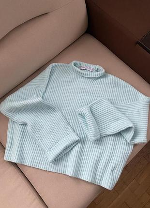 Теплий светр ніжно блакитного кольору bershka