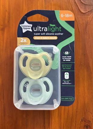 Набор 2 шт силиконовая ортодонтическая пустышка tommee tippee ultralight 6-18 м мальчику девочке