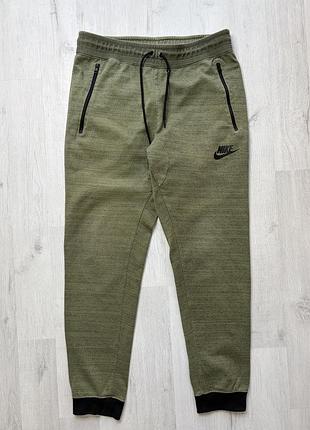 Чоловічі спортивні штани джогери nike sportswear розмір m