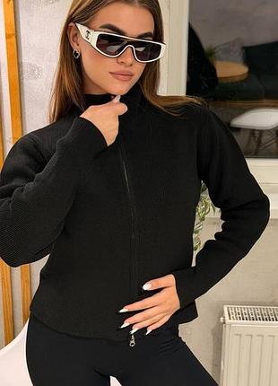 Кофта з блискавкою біла