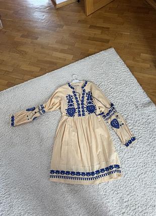 Вишита сукня м 2