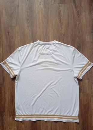 Брендова футболка siksilk. 2