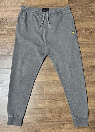 Спортивные штаны lyle & scott.