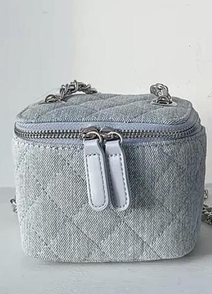 Джинсова сумочка в стилі chanel