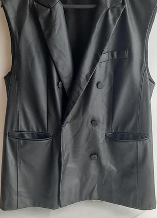 Кожаная жилетка zara оверсайз, двубортный жилет экокожа m / 38