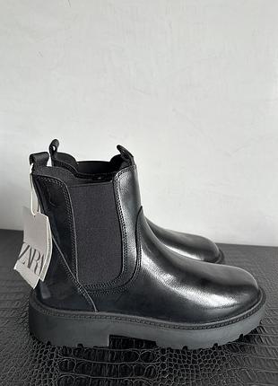 Черевики zara з дефектом. розмір 32,34,37,39