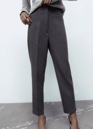 Сірі базові брюки від zara, m