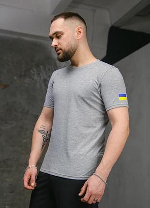 Футболка чоловіча з прапором на плечі intruder сіра завжди в наявності ✅