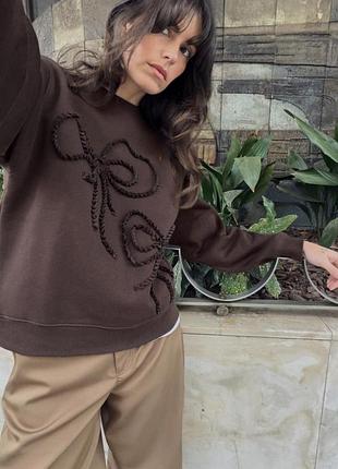 Шоколадный свитшот с вышивкой zara размер s, m