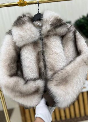 Тепла шуба коротка